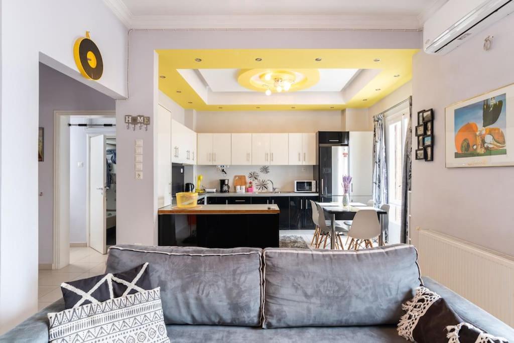 Apartment With Terrace In Piraiki พีเรียส ภายนอก รูปภาพ